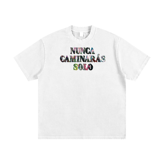 "NUNCA CAMINARAS SOLO" UNISEX VINTAGE WASHED FRAYED T-SHIRT (WHITE)